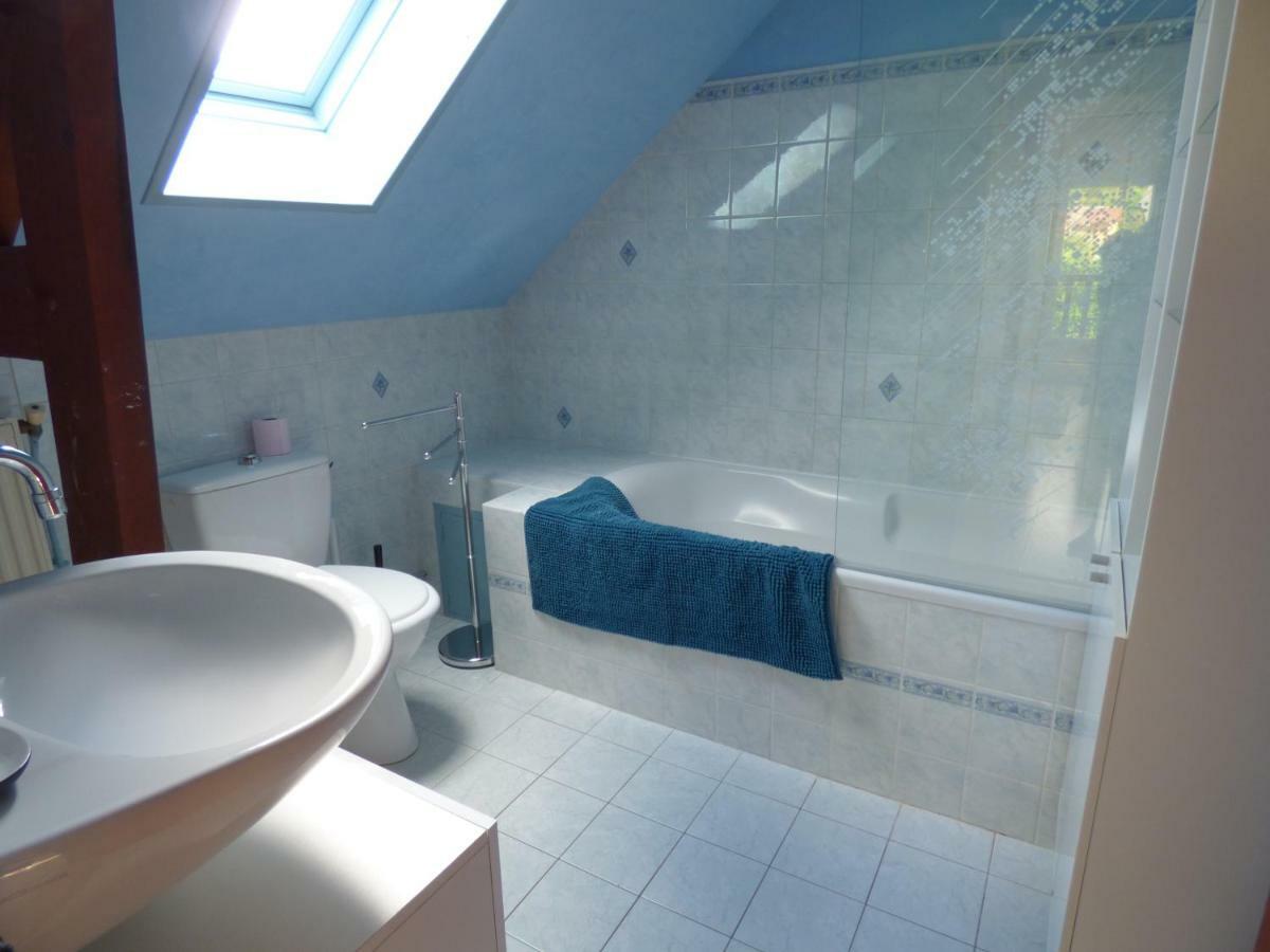 Gite Le Petit Chalet Avec Parking Gratuit เอเทรตาต์ ภายนอก รูปภาพ